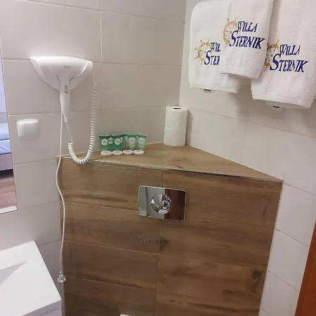 Sternik Δωμάτια σε οικογενειακή κατοικία *